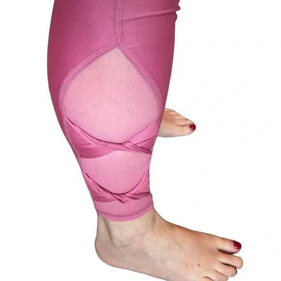 Under Armour Heat Gear Ankle Twist Pink Compression Leggings - Picture 8 of 14